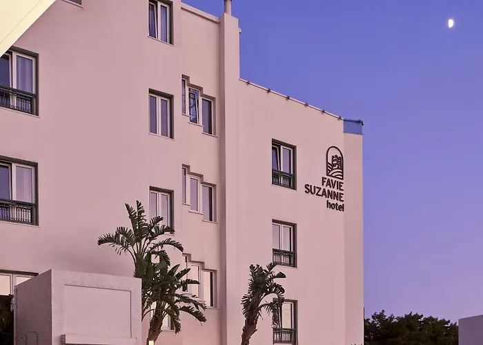 Favie Suzanne Otel Tínos